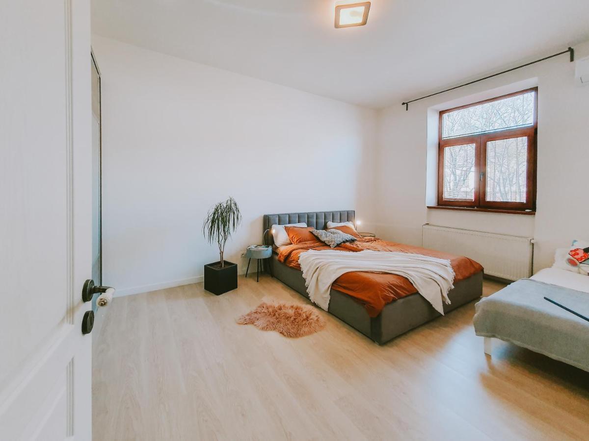 Priestranny Apartman V Centre コシツェ エクステリア 写真