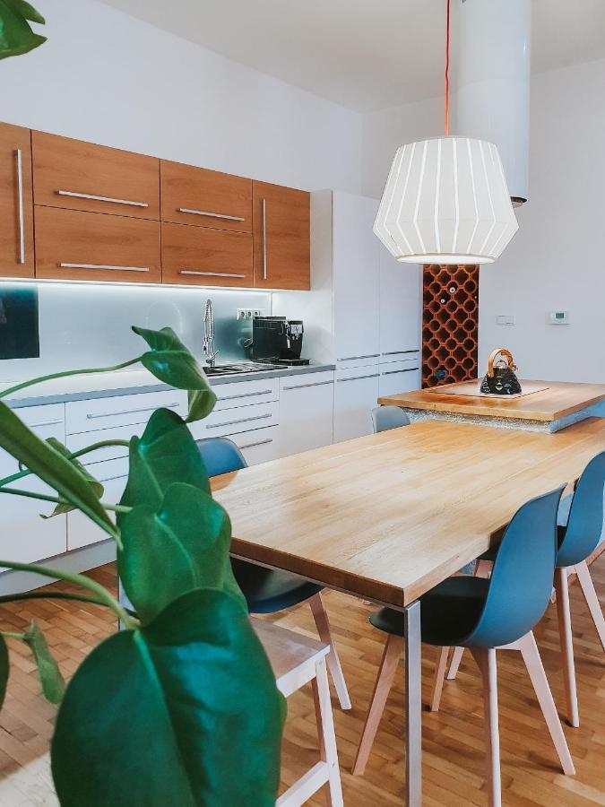 Priestranny Apartman V Centre コシツェ エクステリア 写真